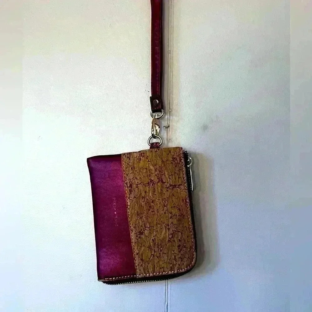 Pixie Mood Cameron Wristlet Wallet Wine & Cork Key Holder Zip Closure